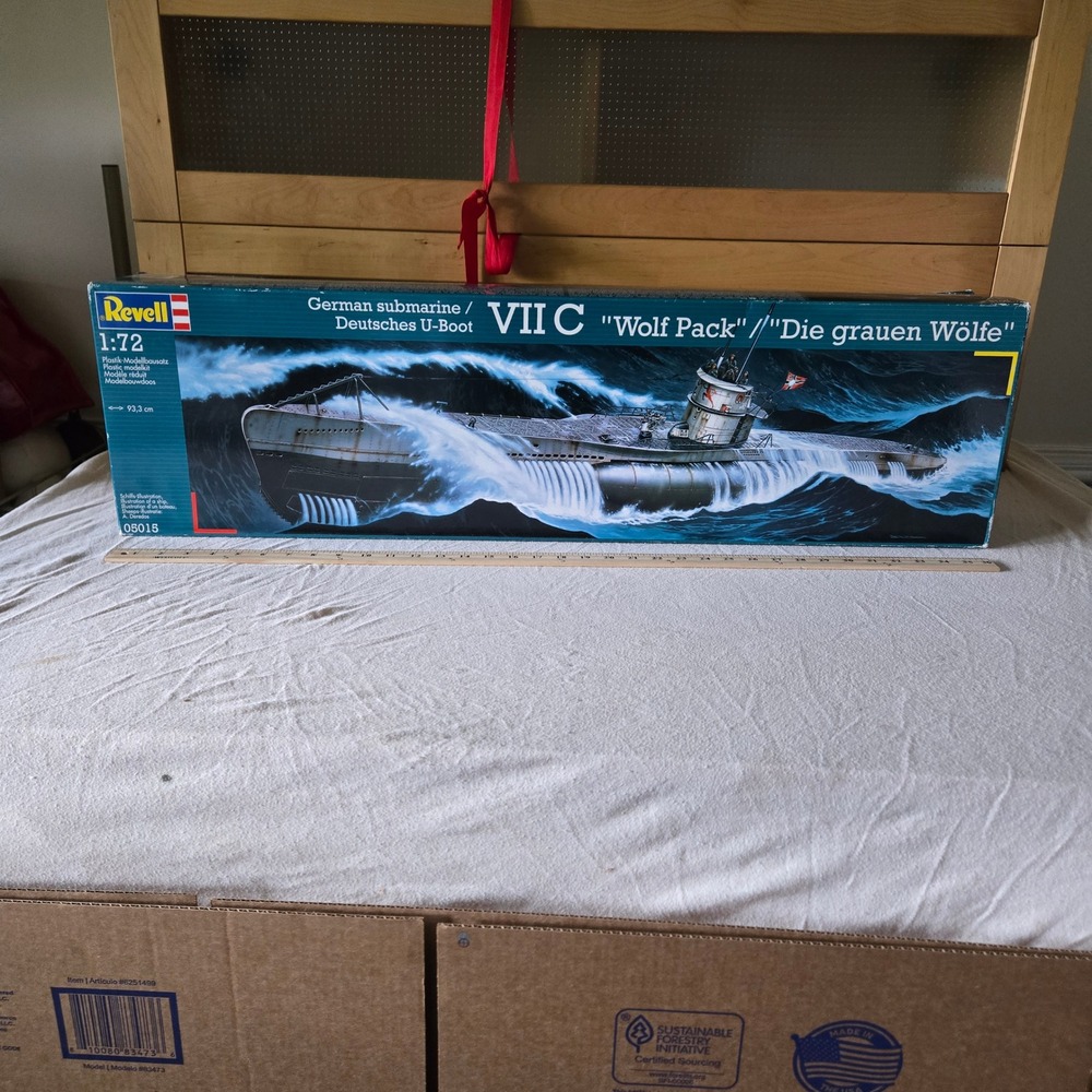 Revell German Submarine VII C Wolf Pack 1:72 Scale Model Kit 05015 Factory Seal